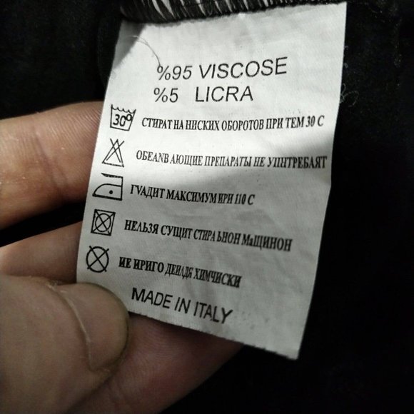 Vintage Moschino Jeans T Shirt Womens L Black Peace Embroidered Logo Graphic Top - Picture 13 of 14